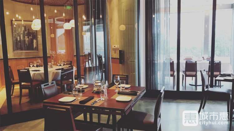 Morton's Grille 莫尔顿扒房